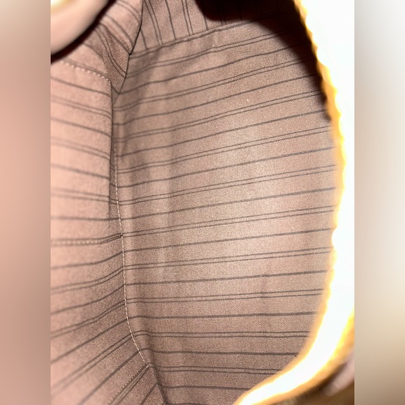 LOUIS VUITTON Monogram Empreinte Inspiree Leather Bag - Picture 7 of 8